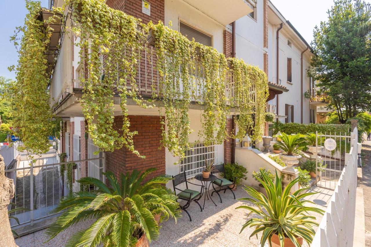 Crys: Apartments, Holiday, Business, Verde Верона Екстериор снимка